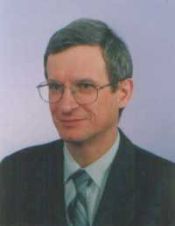 prof. dr hab. n. med. Roman Junik 